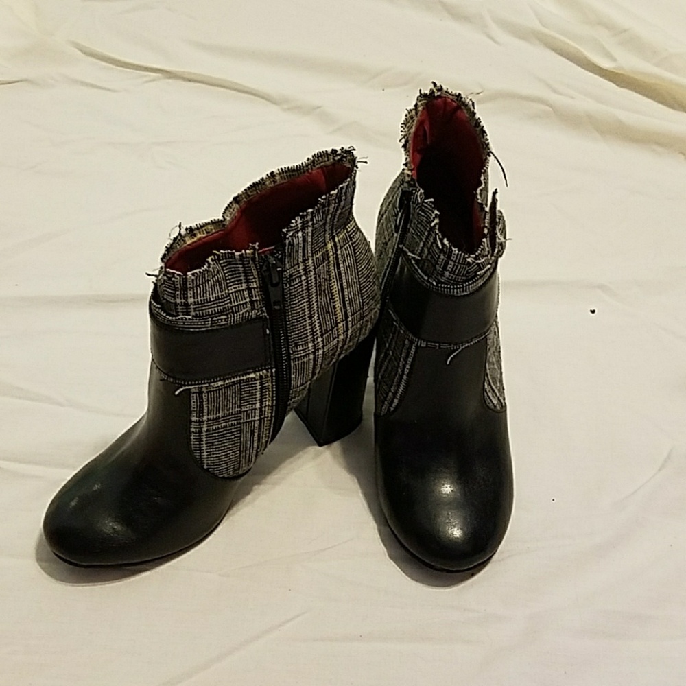 Winter ankle boots
